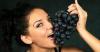 11 buah-buahan dan berry, yang harus dikonsumsi dengan biji