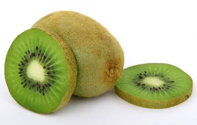 Buah kiwi - kiwi