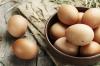 Cara mengecat telur untuk Paskah dengan pewarna alami