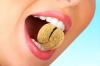 Kebanyakan kebiasaan buruk yang merusak gigi: Top 5