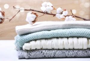 Jaket bulu angsa, sweater, dan celana ketat: cara merawat lemari pakaian musim dingin Anda dengan benar