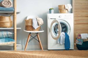 7 pertanyaan kontroversial tentang kebersihan: seberapa sering mengganti tempat tidur, mencuci jeans dan bra
