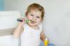 TOP 5 mitos tentang gigi susu yang dipercaya orang tua