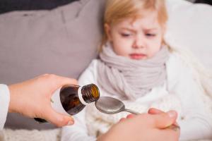 5 mitos tentang batuk anak-anak, di mana masih percaya orang tua